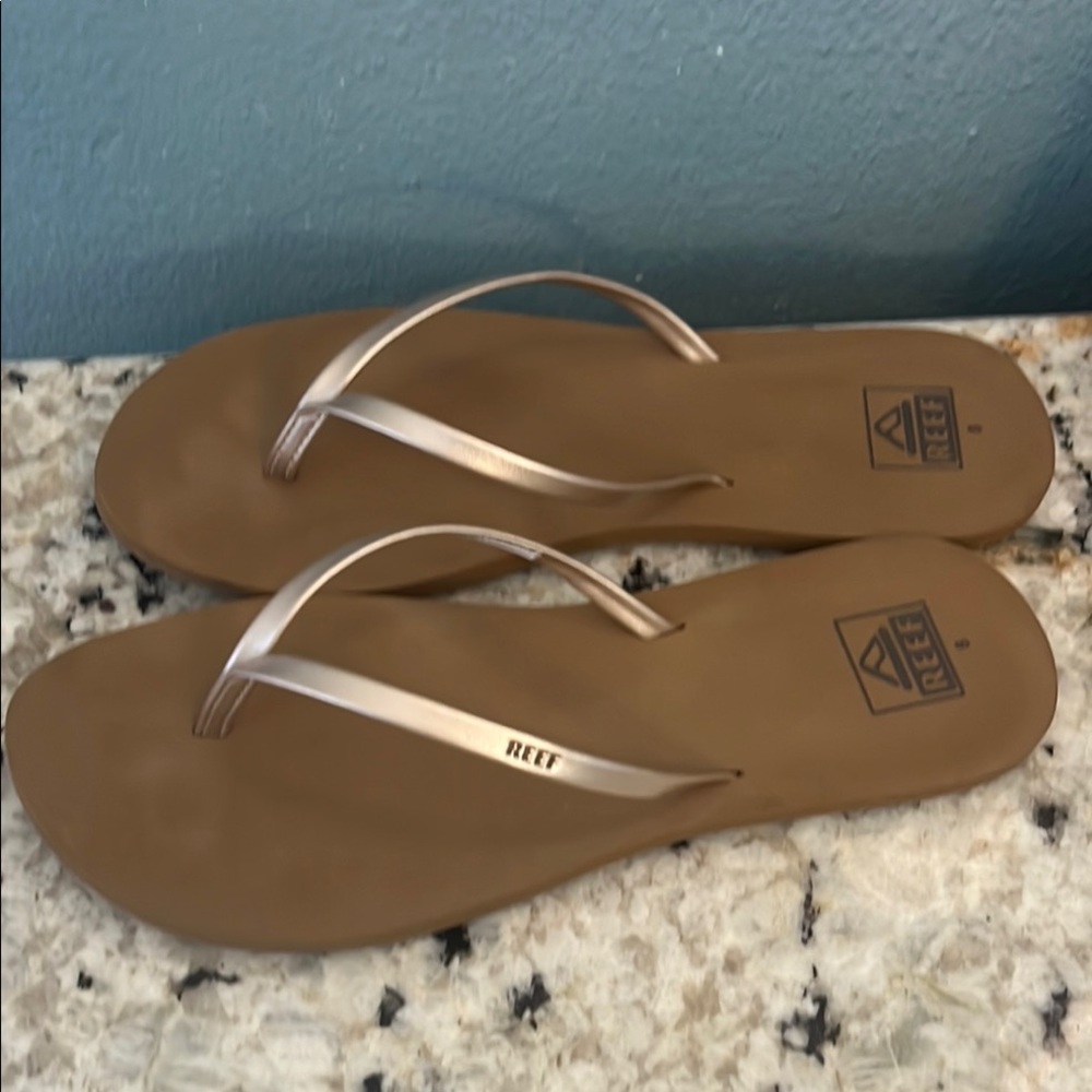 Reef Women's Tan Flip Flops